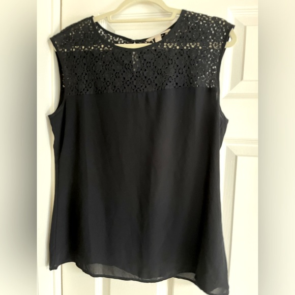 Banana Republic blouse - Picture 3 of 4